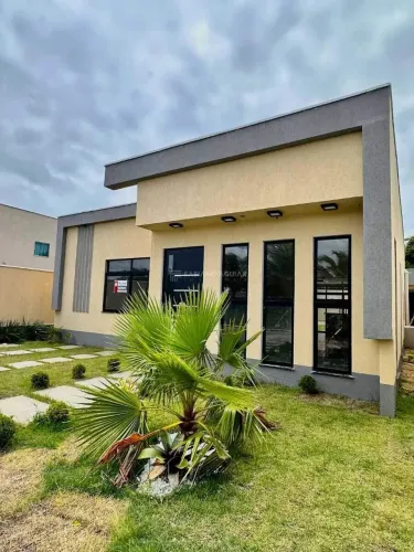 Casa à venda São Pedro da Aldeia- no Condomínio Reviver I com 3 Quartos - (3 Suíte)- R$ 62