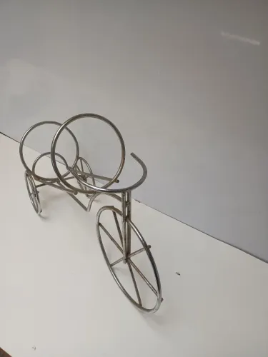 Suporte de garrafa de metal modelo bicicleta 30 cm