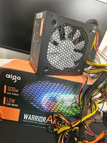 Fonte de alimentação gamer Aigo 600w