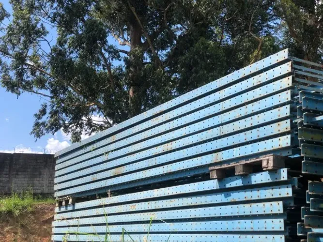 MONTANTE PARA PORTA PALLET FABRICANTE LONGA (PARAFUSADO)