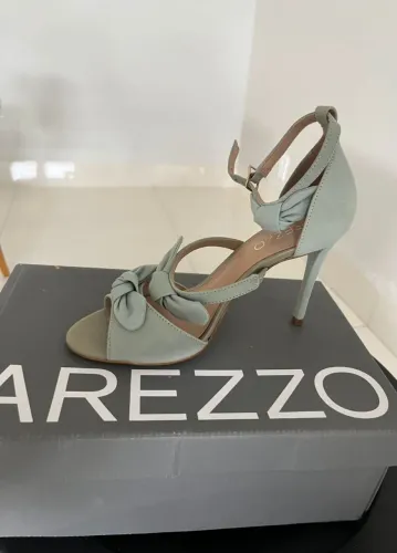 Sandália Arezzo verde mental 