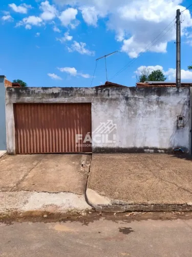 Casa 2 Quartos | Ótima para Morar ou Investir | R$ 550 Mil | 612 Sul