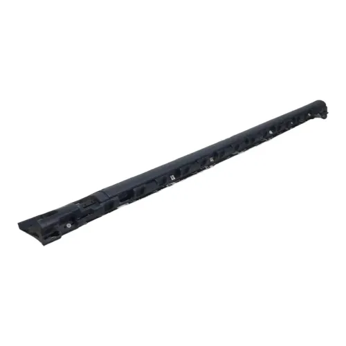 Soleira Spoiler Lateral Esquerdo Sandero 424 Kd1