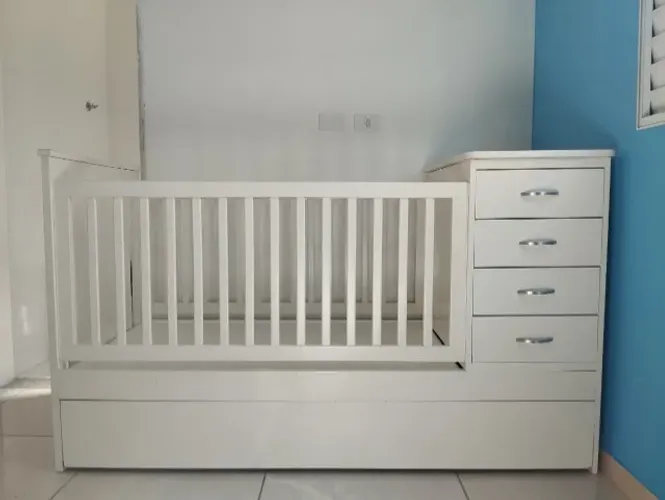 Berço Americano com Trocador e Cama Auxiliar