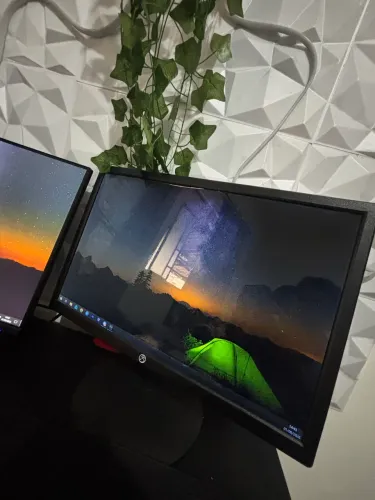 Monitor Led 19 Brazil Pc Corp 19wr 60hz Slim Base Redonda Pt Cor Preto