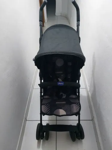 Carrinho de Bebê Guarda Chuva Chicco