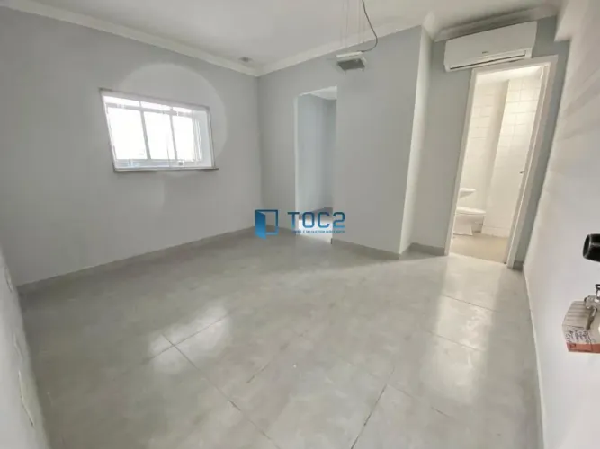 Sala com divisórias para alugar no Centro - Juiz de Fora |40,00m² REF: SA0035