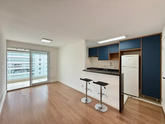 Apartamento para alugar no Cube Campo Belo com 1 dormitório próx. metrô, Aeroporto, Berrin