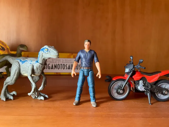 Jurassic World Owen e moto + Blue