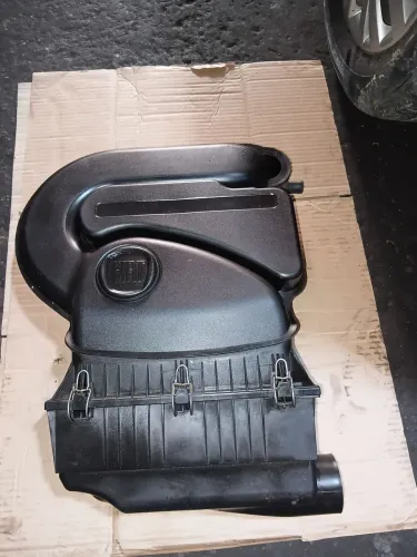 Caixa do filtro de ar motor EVO Fiat 1.4 , Fiorino e derivados desse motor.