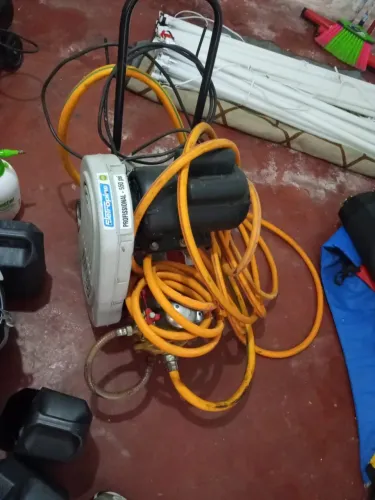 Maquinário para lavagens de carro , moto etc