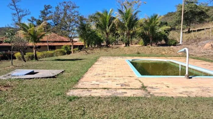 "OPORTUNIDADE" - Sítio de 33 HECTARES muito Bem Formado na Região de Pará de MInas/MG.