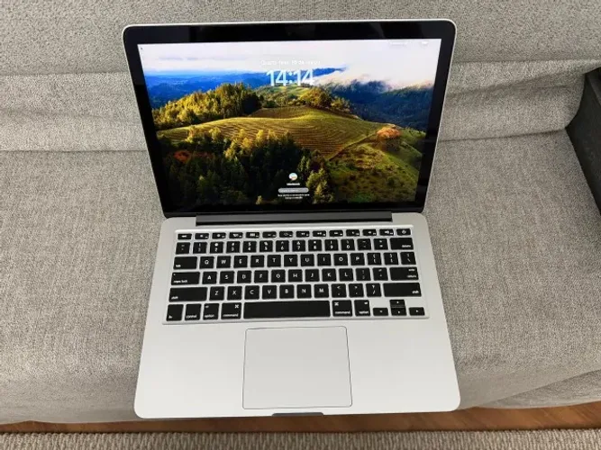 VENDO MACBOOK PRO Processador 2,7 GHz, core i5 dual; Memória Ram - 8 GB; Memória SSD 1 T.