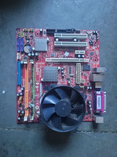 Kit Placa-Mãe Positivo POS-MI945AA 775 + Cooler e Memória (No Estado / Sucata)