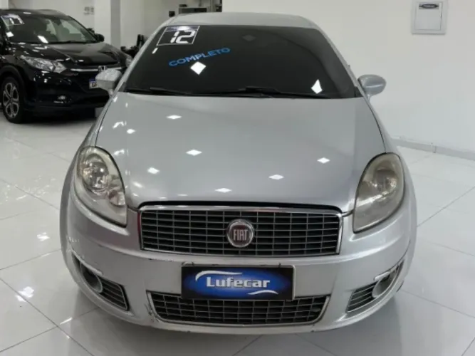Fiat Linea Essence 1.8 Flex 16V 4P 2012