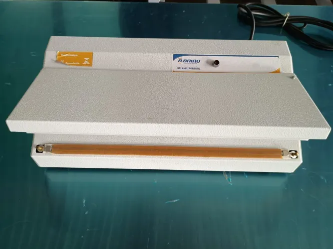 Seladora de Mesa 30cm Bivolt - R Baião 