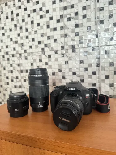 Canon EOS Rebel T7 + 3 Lentes Canon | Excelente Estado