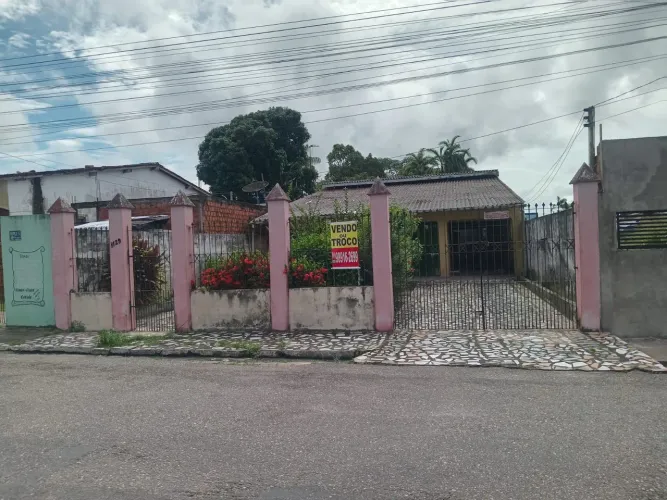Casa mosqueiro vendo ou troco casa no satelite