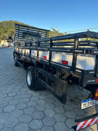 Carroceria 3/4 5600 largura
