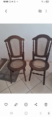 Cadeiras antigas