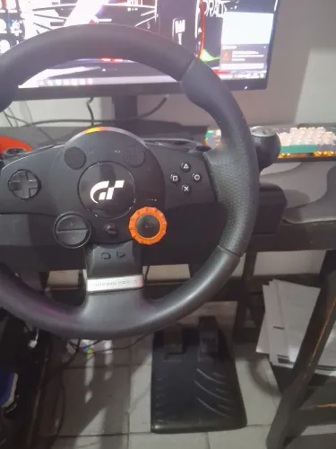 Volante para pc Logitech Driving force gt