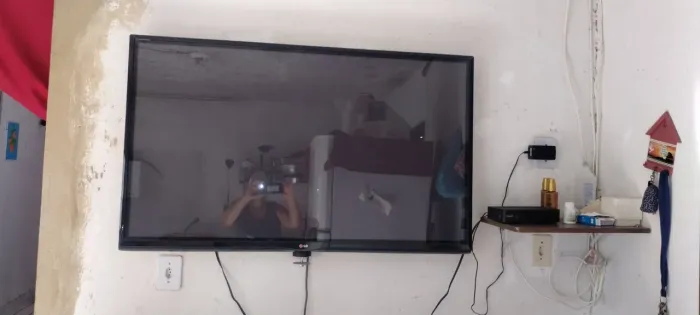 Vendo uma televisão de 50 polegadas, só está com som , não tem imagem