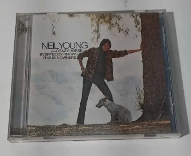 CD Neil Young "EVERYBODY KNOWS THIS IS NOWHERE" (1969), maior clássico de Neil Young.