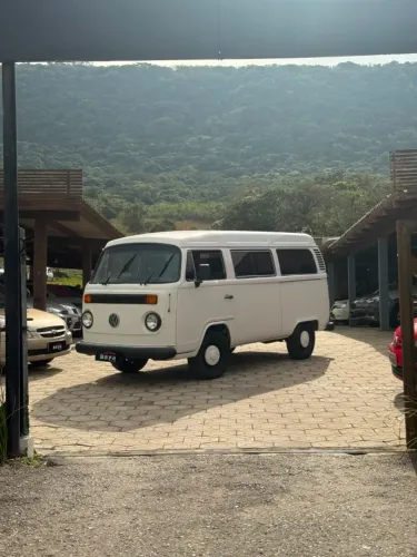 Volkswagen Kombi Standard/ Luxo/ Serie Prata (álcool) 1999