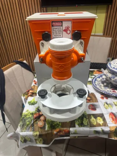 Máquina compactar print em perfeito estado 