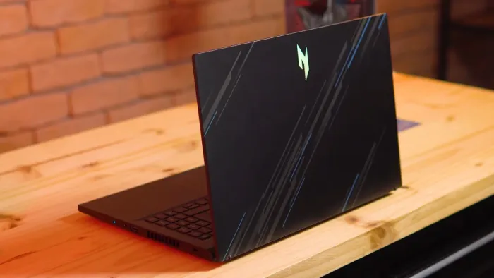 Notebook Acer Nitro V15, i7 - 13ªG, 16GB RAM, RTX 4050, SSD 512GB, Tela 15.6" Full HD