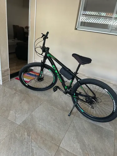 Bicicleta alumínio aro29,27 velocidades,tamanho do quadro17