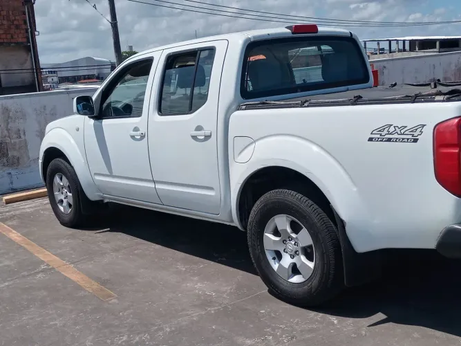 Nissan Frontier XE CD 4X4 2.5 TB Diesel 2010