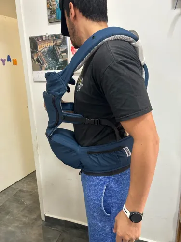 Canguru ergonômico com apoio rígido