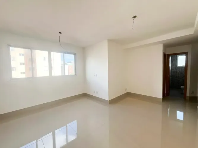 Apartamento 3 quartos com suíte, 2 vagas livres e elevador próximo à PUC