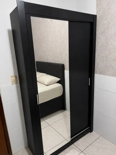 Guarda roupa solteiro, estado ótimo 