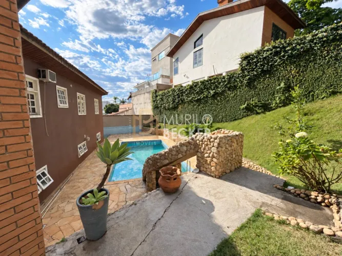 Casa no Jardim Apolo 632 M², 4 dormitórios para Venda ou Locação
