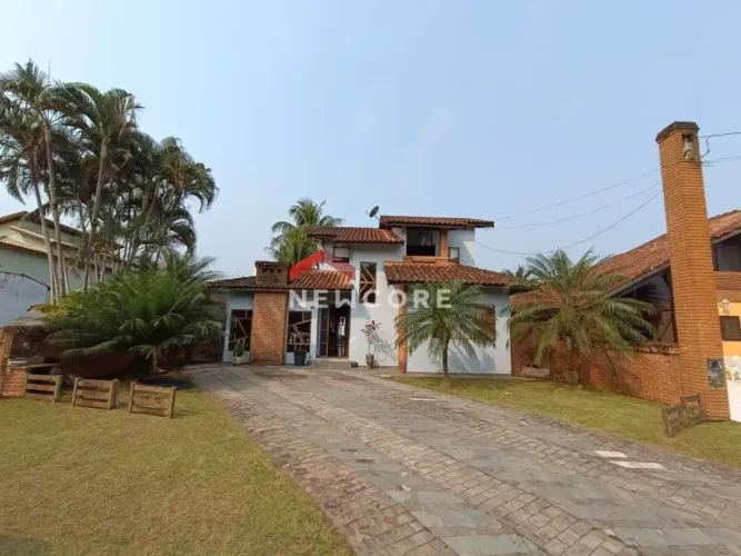 Casa de condomínio em Rua Embare - Morada da Praia - Bertioga/SP