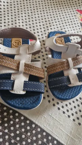 Bota infantil sem uso 19 e sandália 19 linda usou 2 X 