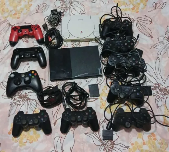 Lote de Controles e Consoles (no estado)