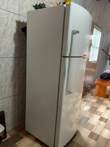 Vendo Geladeira Brastemp  ótima  conservação R$ 800,00  