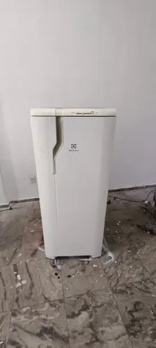 Geladeira Electrolux 240 Litros 1 Porta Branca