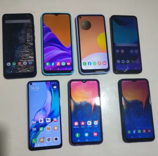 Celular A partir de 200 reais. Faço entrega 