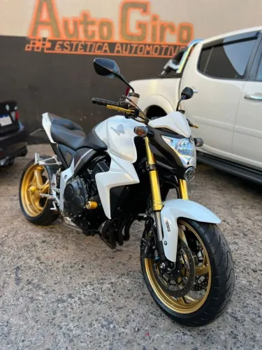 Vende se cb 1000 r baixa quilometragem