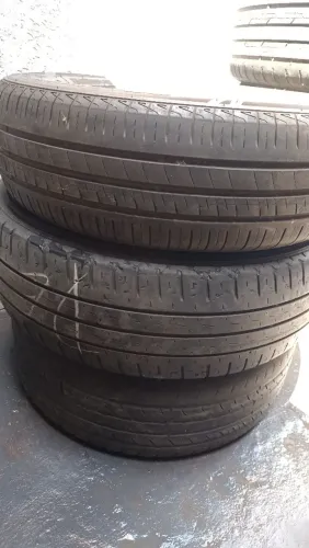 Vendo 7 pneus aro 15 e 16