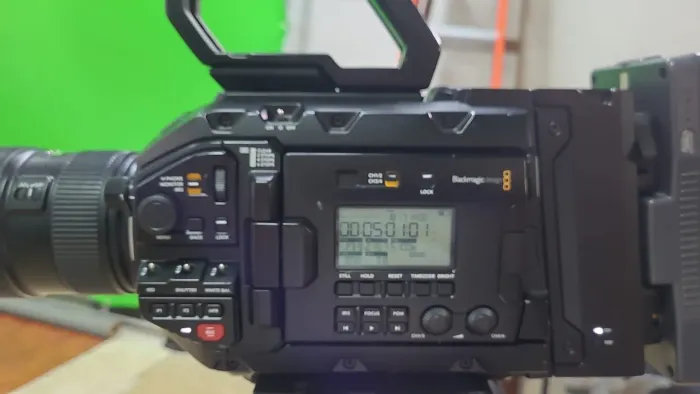 Filmadora Mini ursa 4.6k G1 usada sem lente