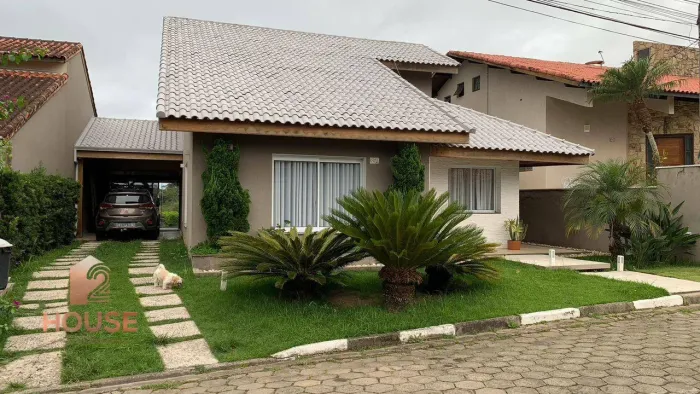Casa com 3 dormitórios à venda, 255 m² por R$ 1.500.000 - Country Club Santa Isabel - Sant