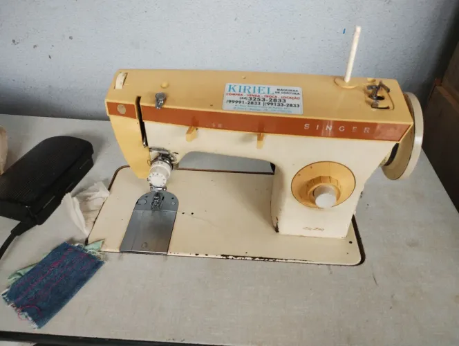 Máquina de costura Singer ótimo estado