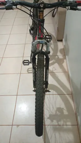 Bicicleta aro 29 top conservada vendendo barato para ir embora hoje