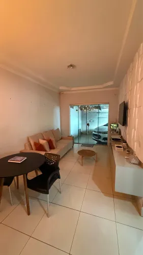 Casa a venda com área gourmet e piscina próximo a perimetral