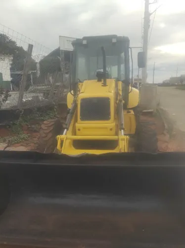 Retroescavadeira lb90